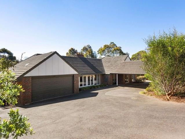 Cottage for sale in Camerons Creek, Victoria