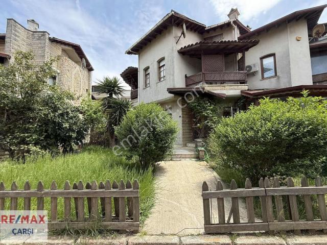 Yalova içerisinde satılık Villa