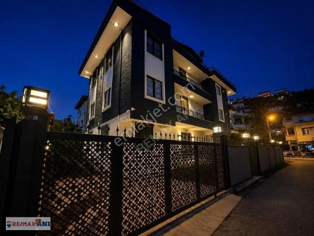 Esenköy, Çınarcık içerisinde satılık Villa