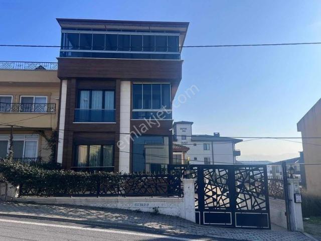 Mehmet Akif Ersoy, Çiftlikköy içerisinde satılık Villa