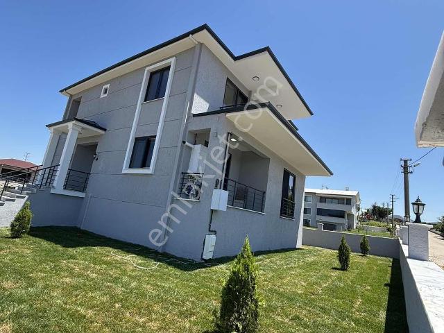 Kadıköy Beldesi, Yalova Merkez içerisinde kiralık Villa