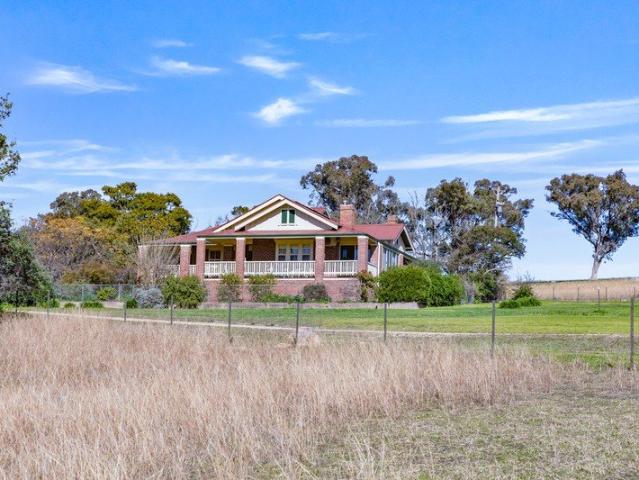 Acreage for sale in Cowra, New South Wales