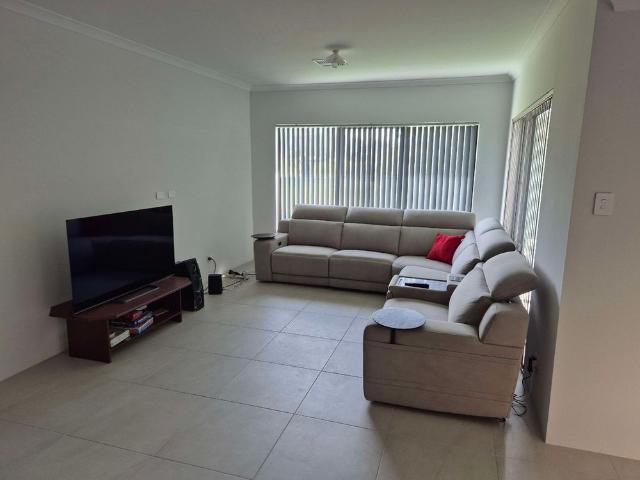 Room for rent in Cockburn, Western Australia