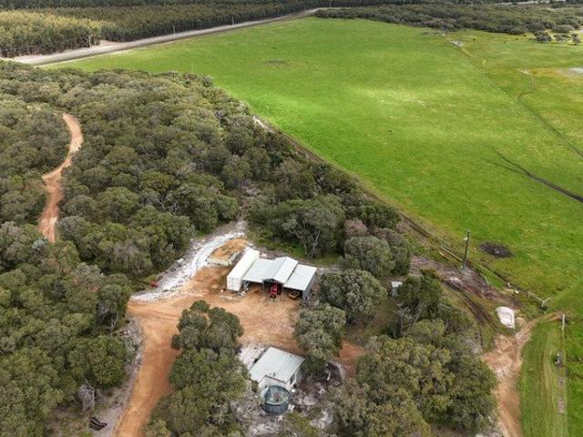 Cottage for sale in Scott River East, Western Australia