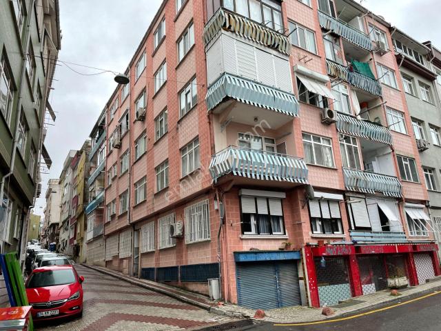 Üsküdar, İstanbul içerisinde satılık mülk