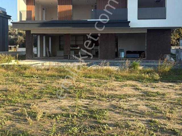 Kuşadasi, Aydin içerisinde satılık Villa