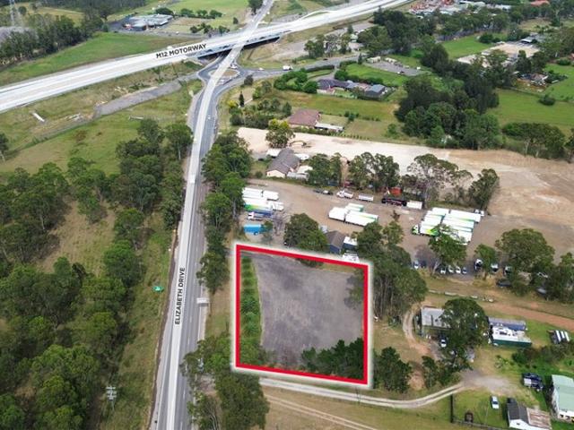 Warehouse for rent in Kemps Creek, Sydney