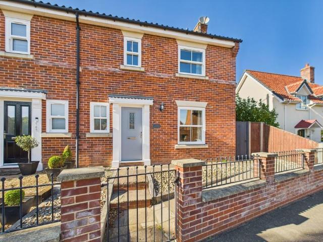 House for rent in Burgh St Peter, Norfolk
