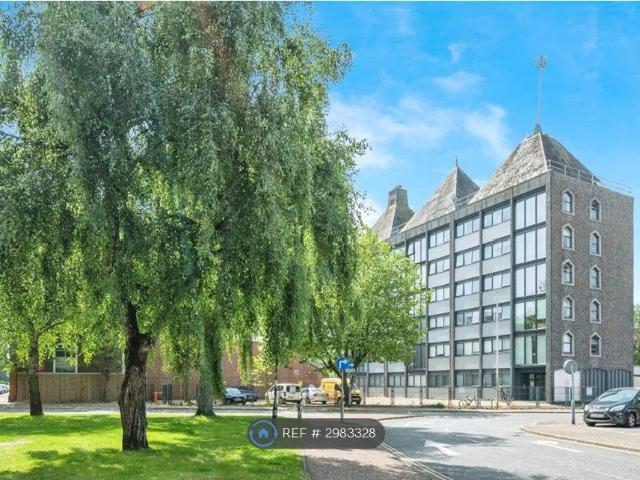 Apartment for rent in Southtown, Stokesby
