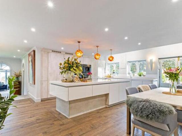 House for sale in The Slade, Oxfordshire