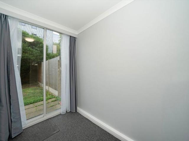 Apartment for rent in Clifton Estate, Greater London