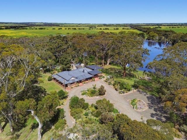 Cottage for sale in Birchmore, Kangaroo Island Council