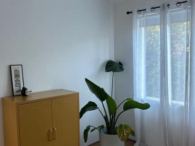 Room for rent in Camerons Creek, Victoria