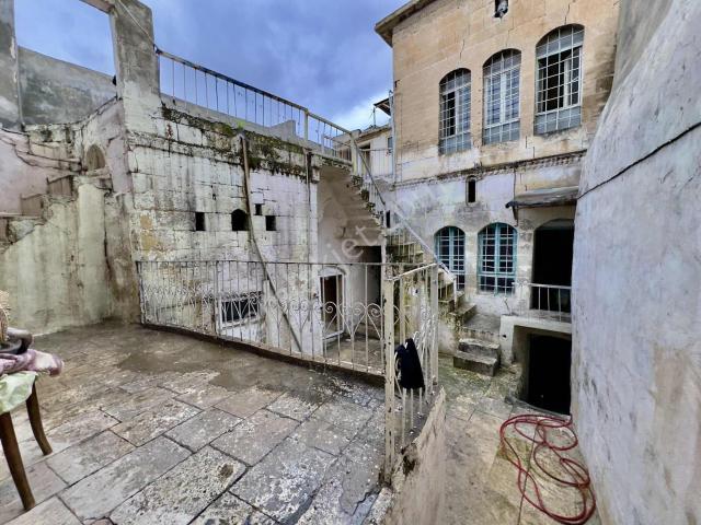 Şanliurfa içerisinde satılık Villa
