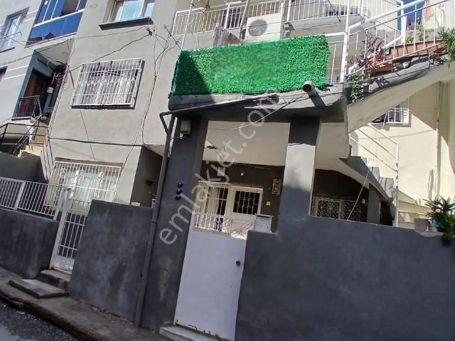 Karabağlar, İzmir içerisinde satılık Bina