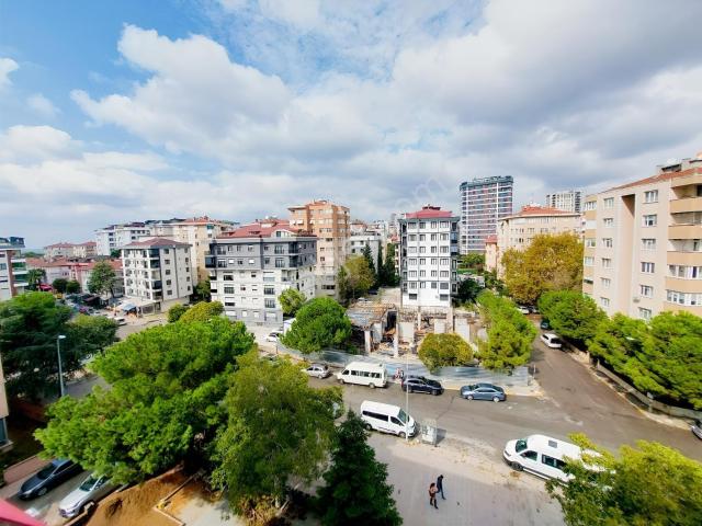 Süreyyaplajı, Maltepe içerisinde satılık mülk