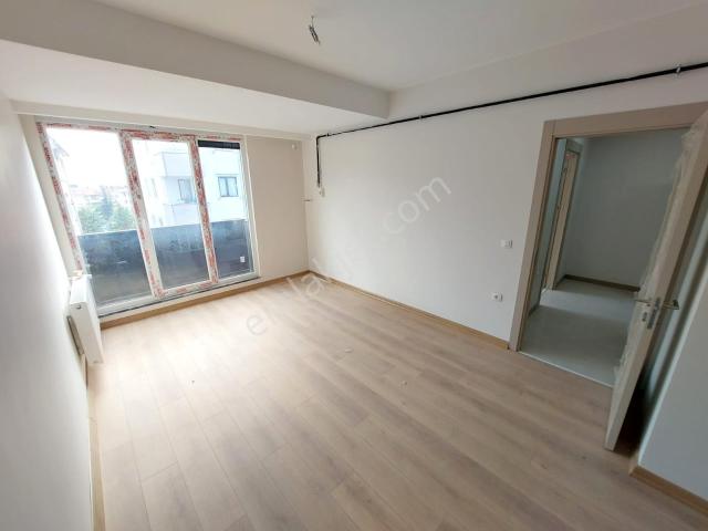 Küçükyalı, Maltepe içerisinde kiralık mülk