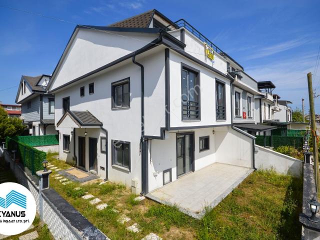 Karasu içerisinde satılık Villa
