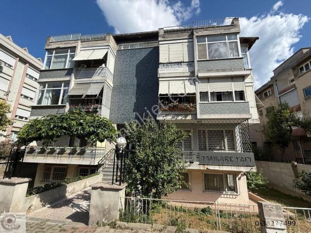 Bakirköy, Yeşilyurt Mahallesi içerisinde satılık Daire