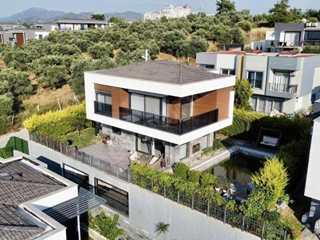 Kuşadasi, Aydin içerisinde satılık Villa