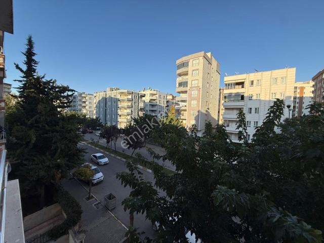 Şenevler Mahallesi, Karaköprü içerisinde satılık Bina
