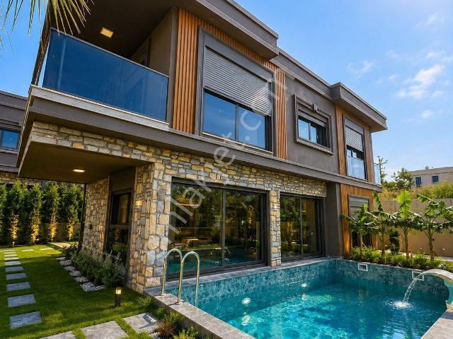 Kuşadasi, Aydin içerisinde satılık Villa