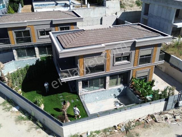 Kuşadasi, Aydin içerisinde satılık Villa
