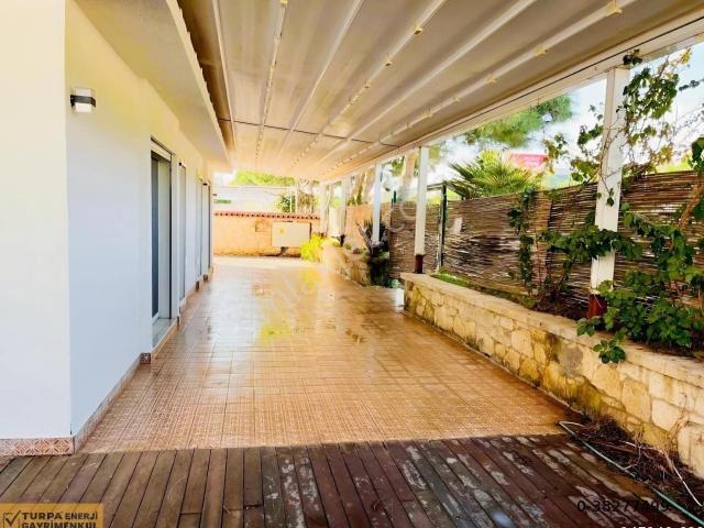 Çeşme, İzmir içerisinde kiralık mülk