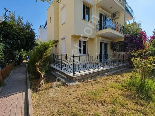 Kuşadasi, Aydin içerisinde satılık Arsa