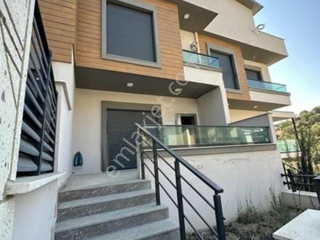 Menderes, İzmir içerisinde satılık Villa