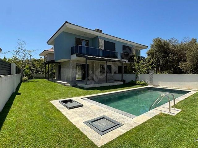 Çeşme, İzmir içerisinde satılık Villa