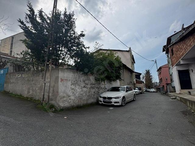 Ataşehir, İstanbul içerisinde satılık Arsa
