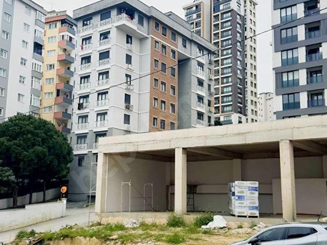 Kartal, İstanbul içerisinde satılık Dükkan