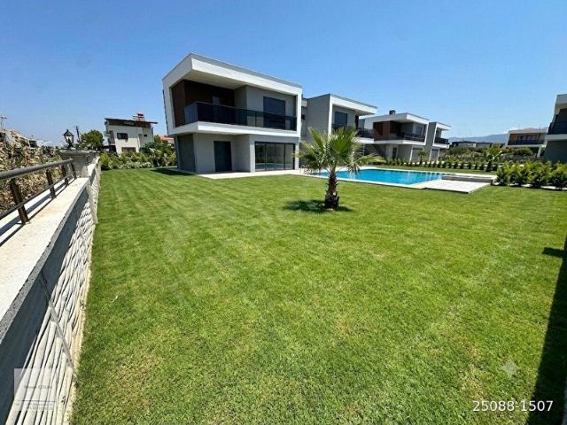 Kuşadasi, Aydin içerisinde satılık Villa