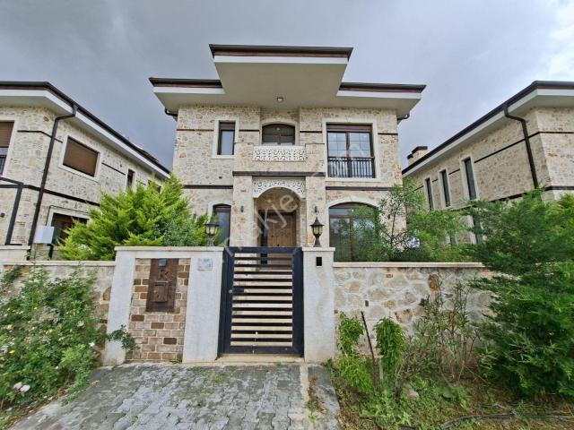 Döşemealti, Antalya içerisinde satılık Villa