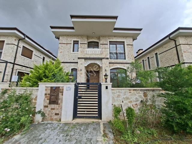 Döşemealti, Antalya içerisinde satılık Villa