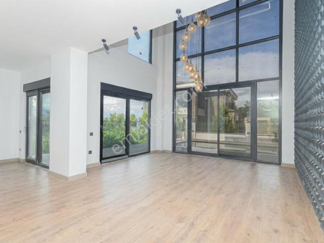 Döşemealti, Antalya içerisinde satılık Villa