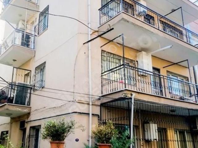 Karabağlar, İzmir içerisinde satılık Bina