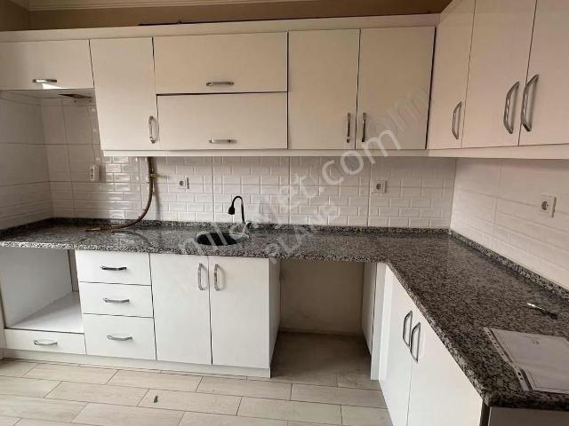 İzmit, Kocaeli içerisinde kiralık mülk