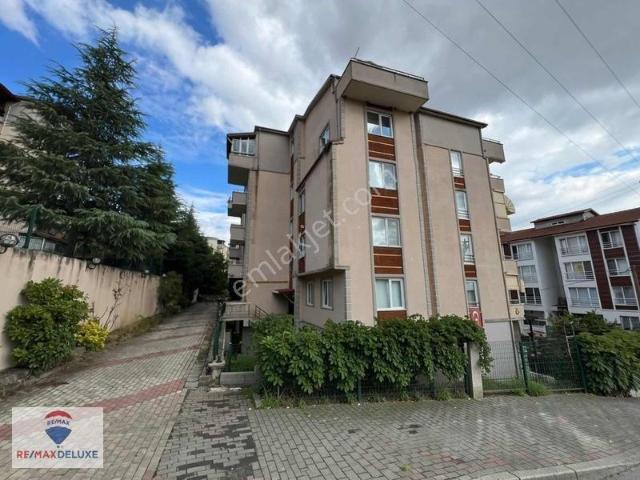 İzmit, Kocaeli içerisinde kiralık mülk