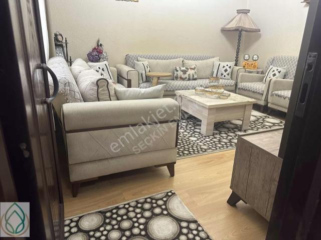 Bornova, İzmir içerisinde satılık mülk