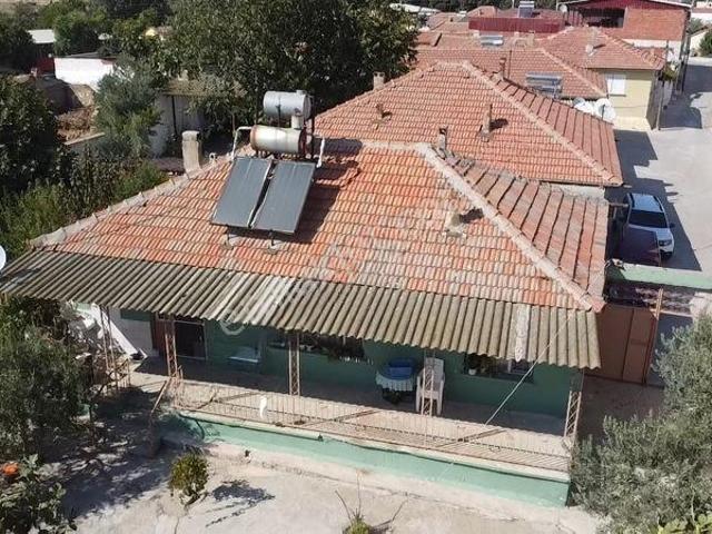Yeşilova, Salihli içerisinde satılık Villa