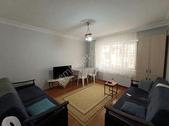 Yeşilova Mahallesi, Küçükçekmece içerisinde kiralık mülk
