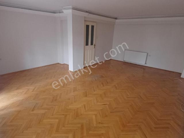 Karabağlar, İzmir içerisinde kiralık mülk