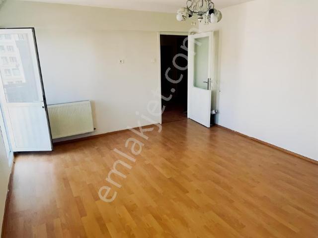 Karabağlar, İzmir içerisinde kiralık mülk