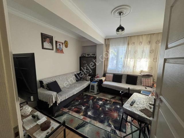 Karabağlar, İzmir içerisinde satılık mülk