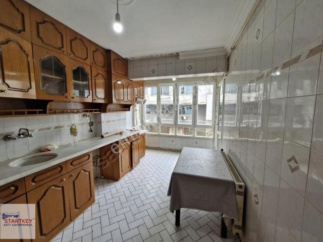 Karabağlar, İzmir içerisinde kiralık mülk