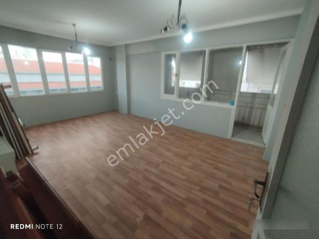 Karabağlar, İzmir içerisinde satılık mülk