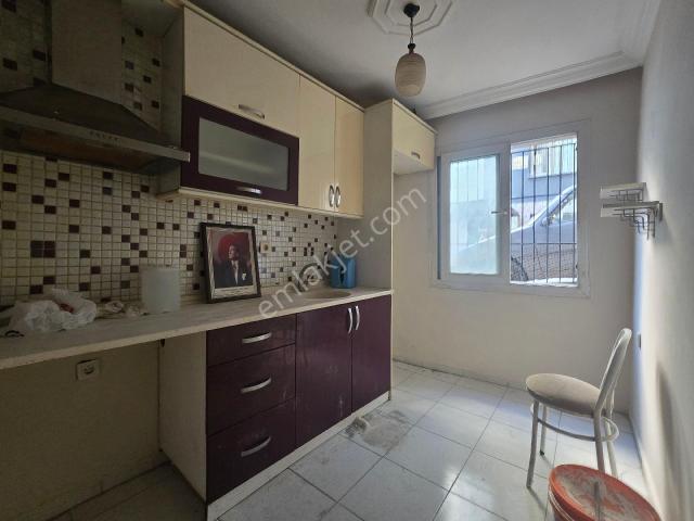 Karabağlar, İzmir içerisinde kiralık mülk