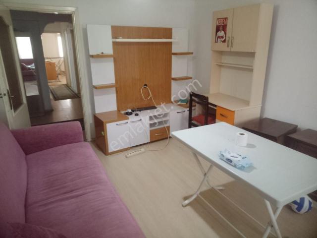 Karabağlar, İzmir içerisinde kiralık mülk